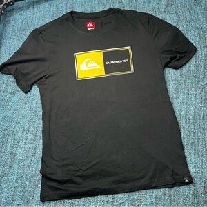 Quicksilver Men's Short Sleeve T-Shirt in Black Yellow